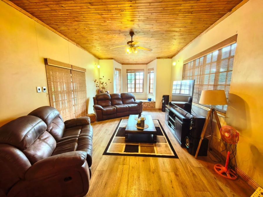 4 Bedroom Property for Sale in Vaalpark Free State